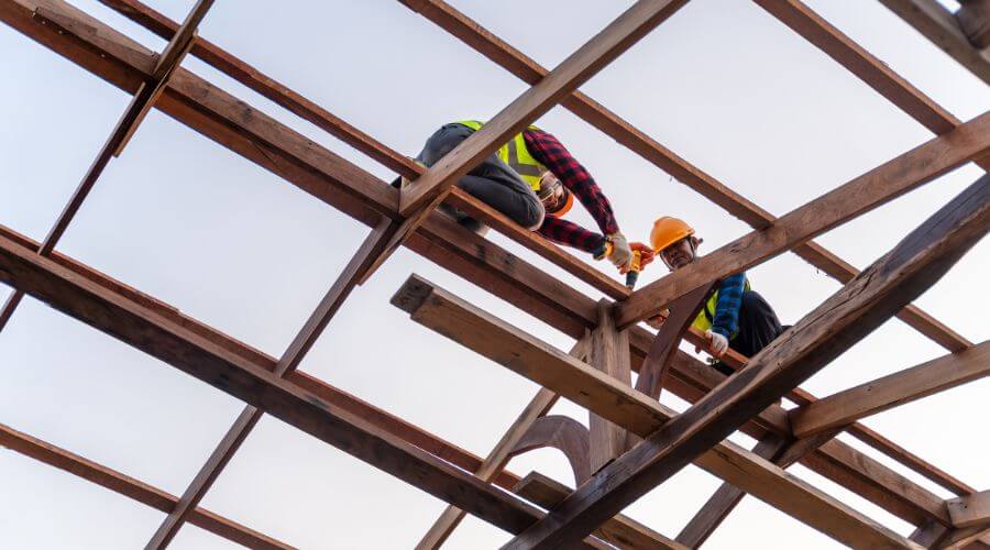Professional residential roofers in Miami Beach, FL